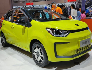 JAC MOTORS представляє перший у світі автомобіль на іонно-натрієвому акумуляторі